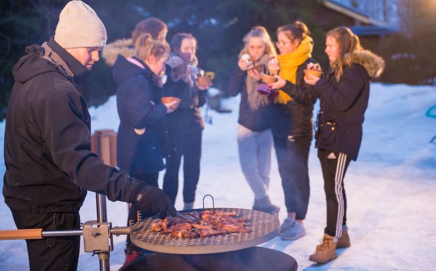 Jesse Söderlund |Le chef de cuisine Jesse Söderlund recommande chaudement les grillades en été et en hiver | Kirami