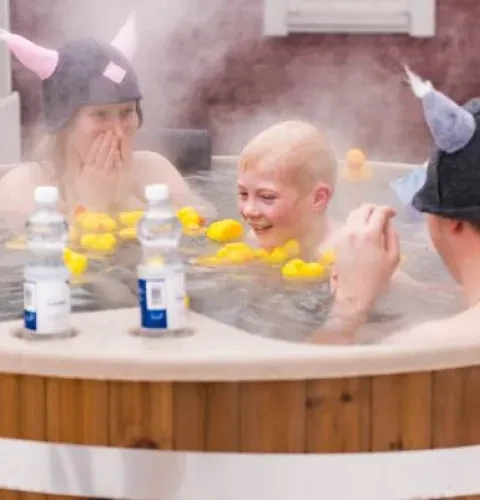 KIRAMI Family – un bain nordique pour toute la famille.