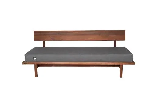 Le dossier de canapé Kirami FinVision® est un accessoire astucieux.