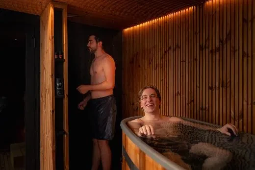 D'abord une douche et ensuite un bain ! | Kirami FinVision® Annex