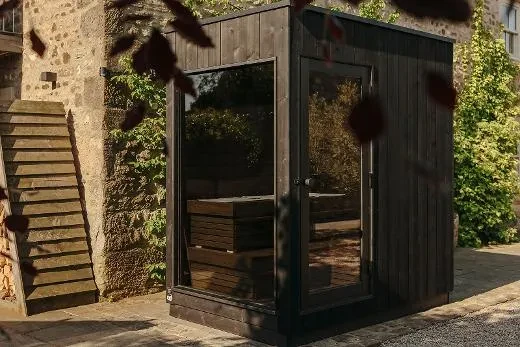 Un sauna d’extérieur pour votre jardin | Kirami FinVision® -sauna S Misty
