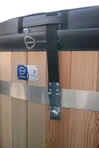 Sangle-cadenas pour le couvercle du bain nordique