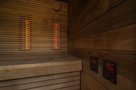 Kirami FinVision® -sauna M Misty - escaliers de sauna.