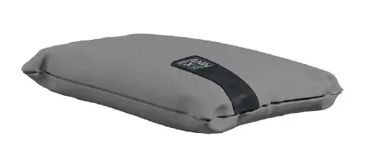 Le coussin d'appui-tête Kirami FinVision® complète l'ambiance de votre sauna